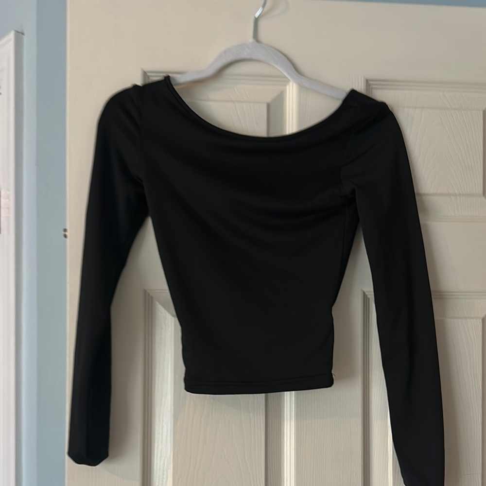 Elegant Black Long Sleeve Top With Open Back